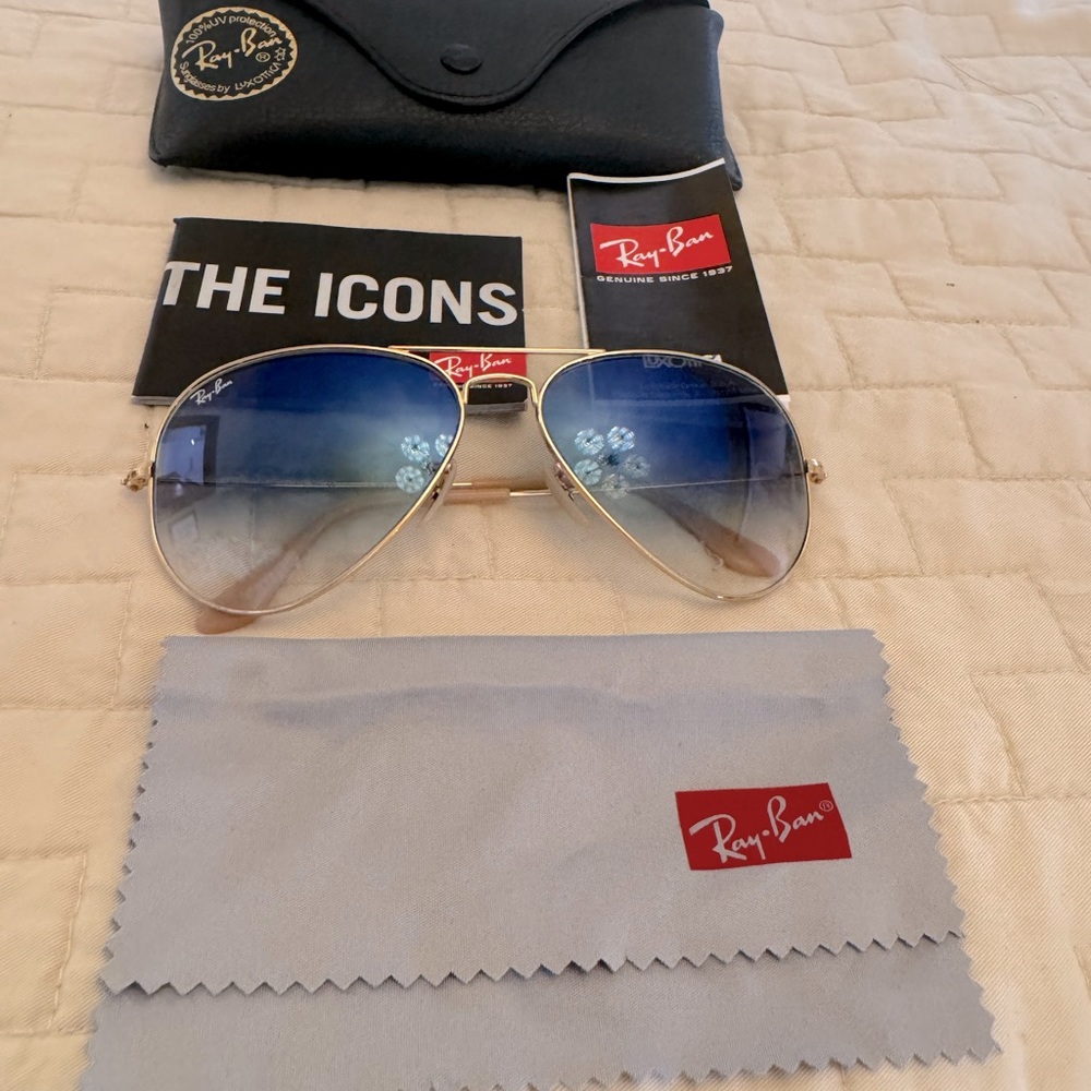 Ray Ban Aviator Blue Gradient Sunglasses